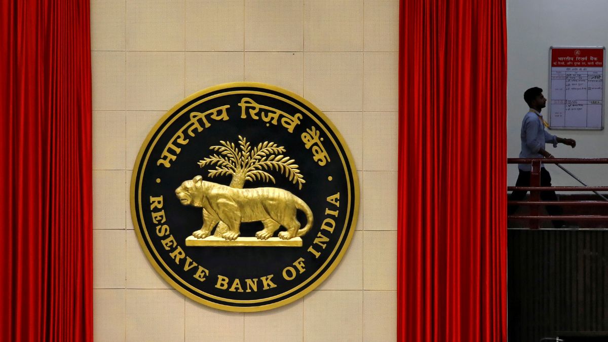 rbi-to-discontinue-incremental-cash-reserve-ratio-in-phased-manner-from-october